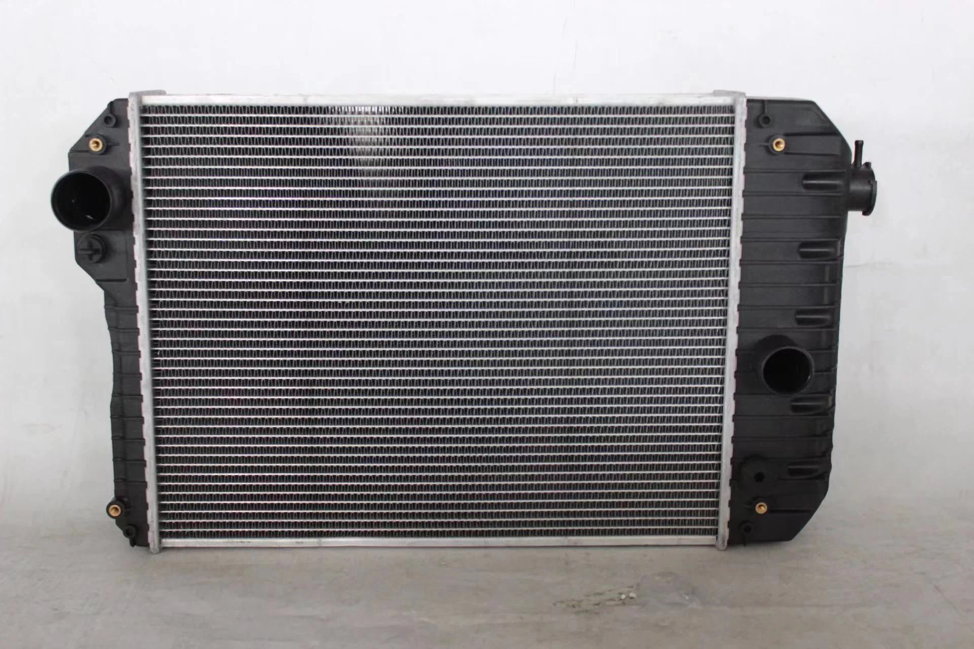 High-Capacity Radiator for Heavy Equipment